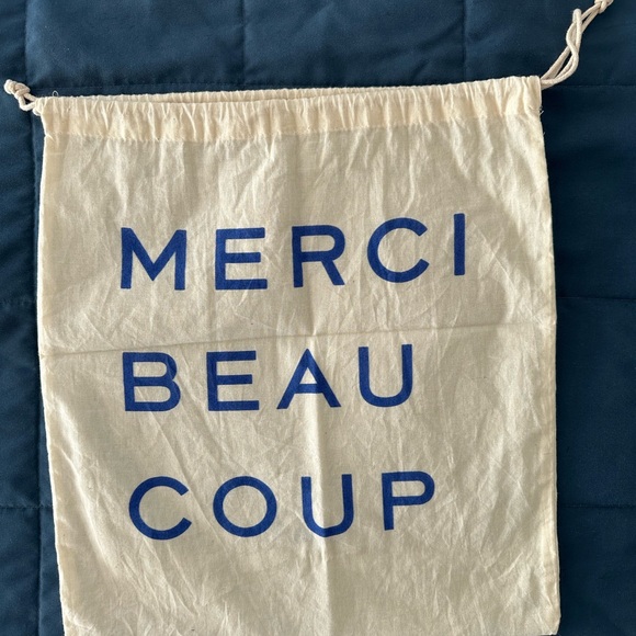 Merci Beaucoup Drawstring Bag - Picture 4 of 4